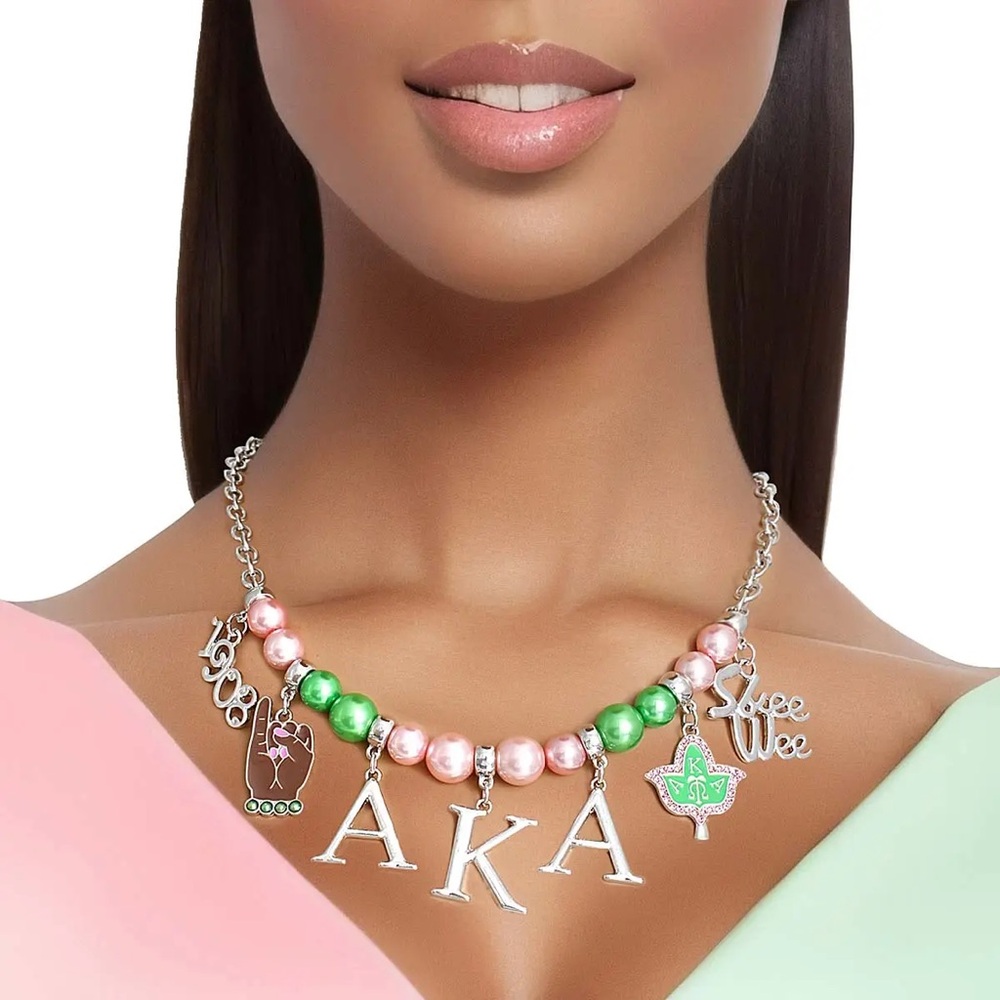 Pink Green Pearl Aka Necklace